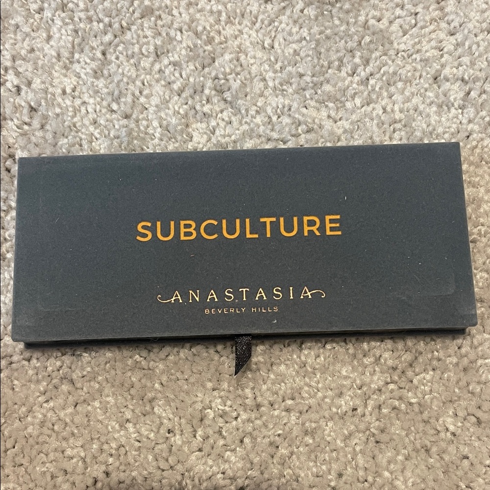 Anastasia Beverly Hills Subculture Palette - Gray and Gold